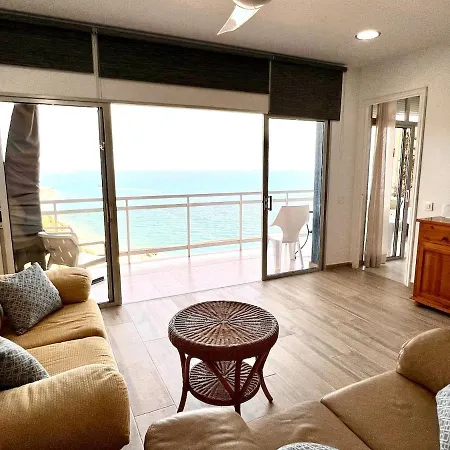 With A Spectacular View Of The Sea Apartment *