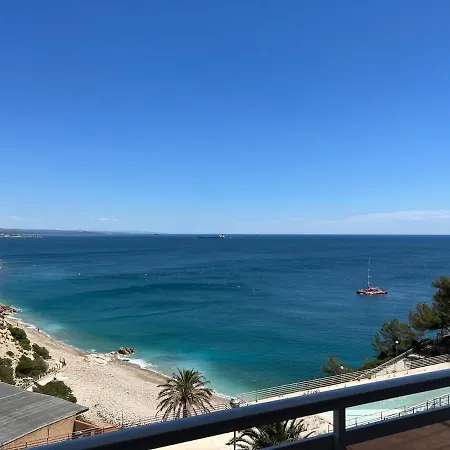 With A Spectacular View Of The Sea Apartment *